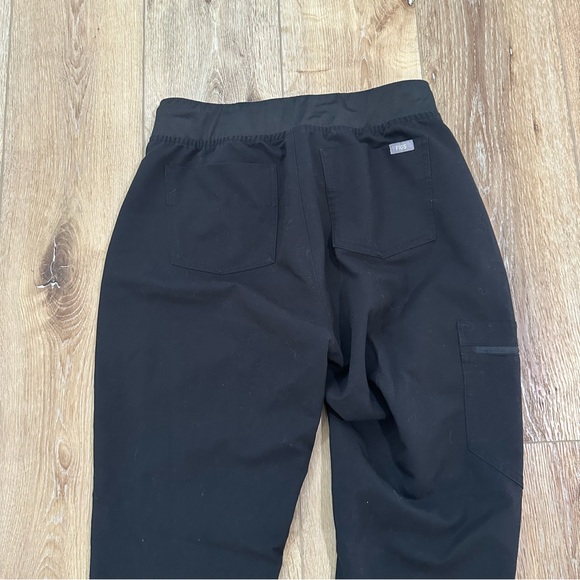 Figs Zamora High Waisted Jogger Scrub Pants in Black GUC - Picture 10 of 11